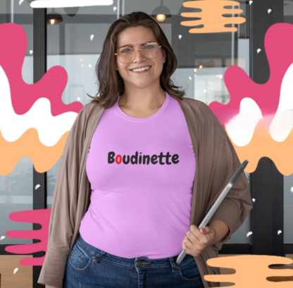 T-shirt "Sensuelle, pulpeuse, ronde, voluptueuse, désirable, provocante" avec le texte au dos