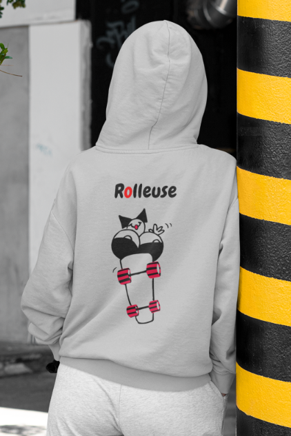 Sweat-shirt avec logo à l'avant et texte "Rolleuse" à l'arrière