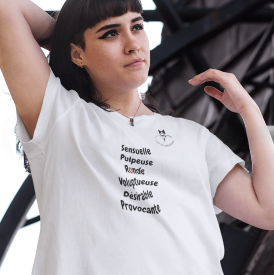 T-shirt "Sensuelle, pulpeuse, ronde, voluptueuse, désirable, provocante" avec le dessin au dos