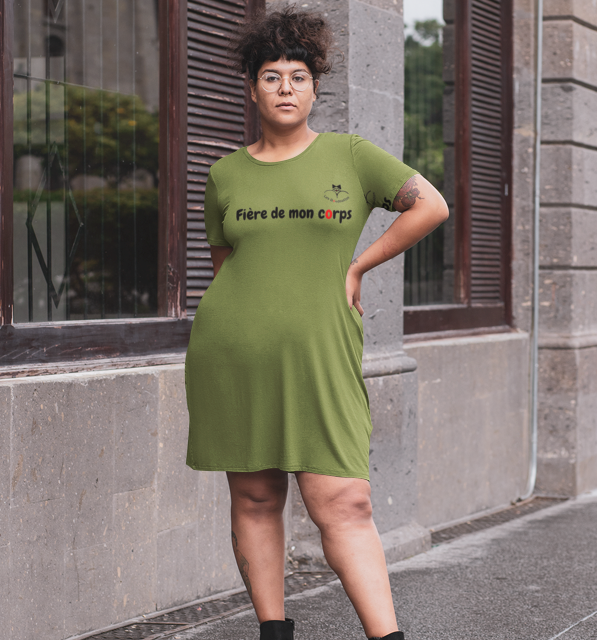 Robe 'Fière de mon corps' avec le logo au dos | Les Boudinettes