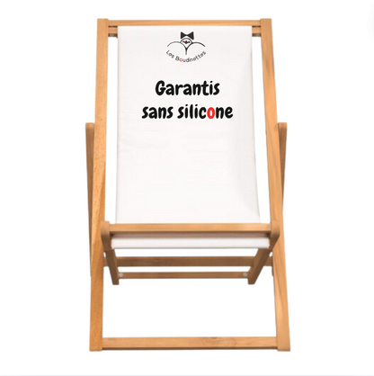 Chaise Longue avec le Message "Garantis sans silicone" et Logo Les Boudinettes