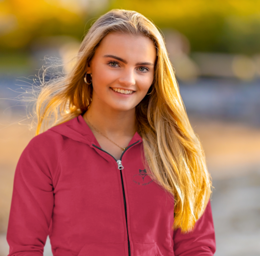 Sweat-shirt avec logo à l'avant, et inscription "Boudinette" à l'arrière