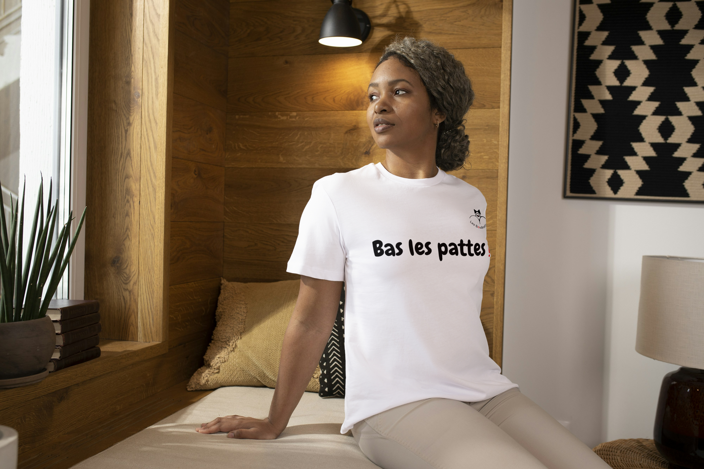 T-shirt "Bas les pattes !"